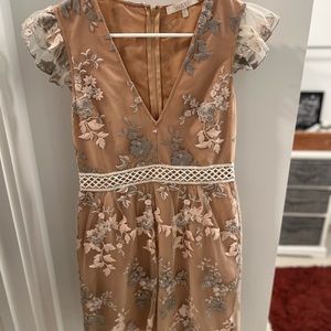 Wayf size small blush floral dress